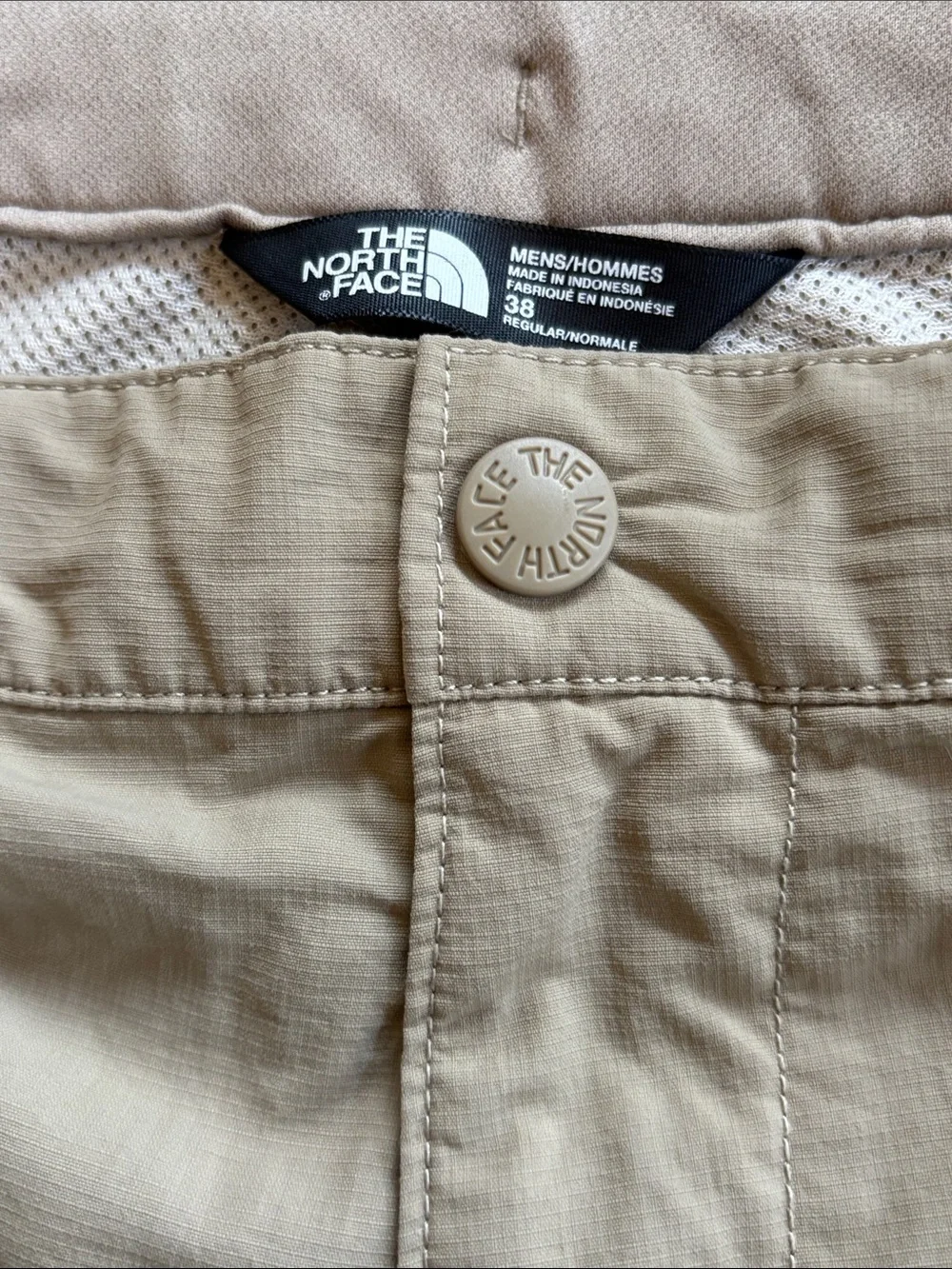 The North Face Tan Ripstop Cargo Hiking Shorts Size 38
